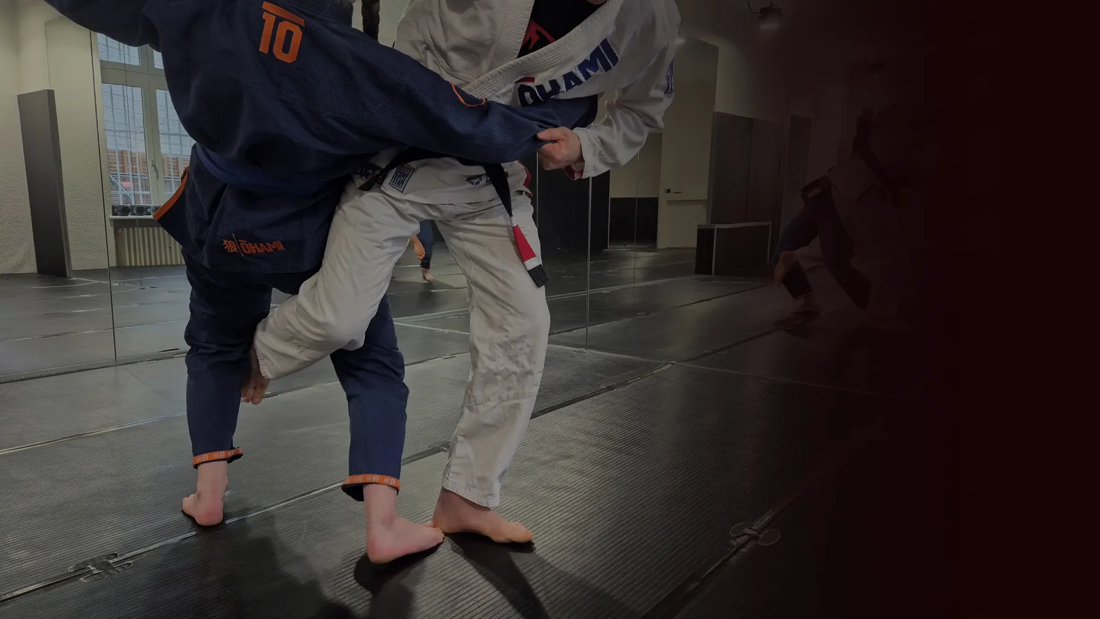 Corpus Dicio Gym، تعمل باسم 'CD Akademie für Sport' — رئيسيتها تقرأ 'Unsere Kampfsportschule bietet dir ein einzigartiges Trainingserlebnis mit Fokus auf Brazilian Jiu-Jitsu (BJJ) für Erwachsene und Kinder.' (مدرسة فنون قتالية تركيزها الجوجيتسو البرازيلي، للكبار والأطفال)