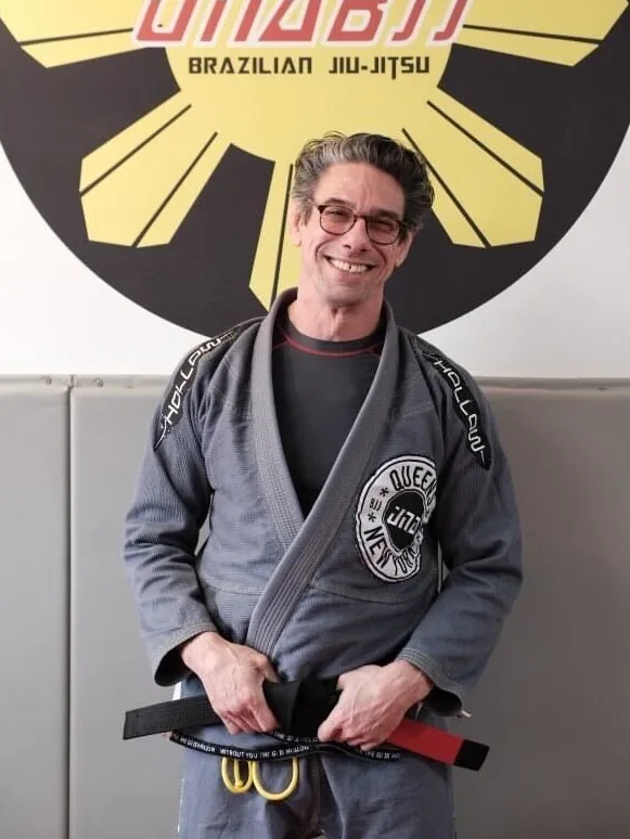 Una BJJ — Forest Hills ; « Nous sommes ouverts sept jours sur sept. Passez, et entraînez-vous, un point c'est tout. »